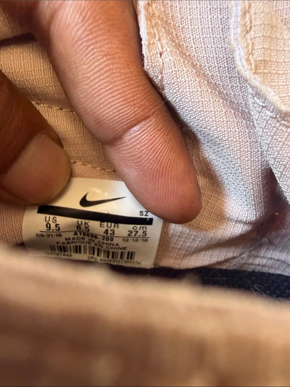 Nike slip sneakers